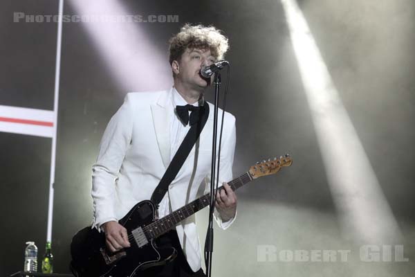 THE HIVES - 2019-07-06 - HEROUVILLE SAINT CLAIR - Chateau de Beauregard - Scene Beauregard - Niklas Almqvist